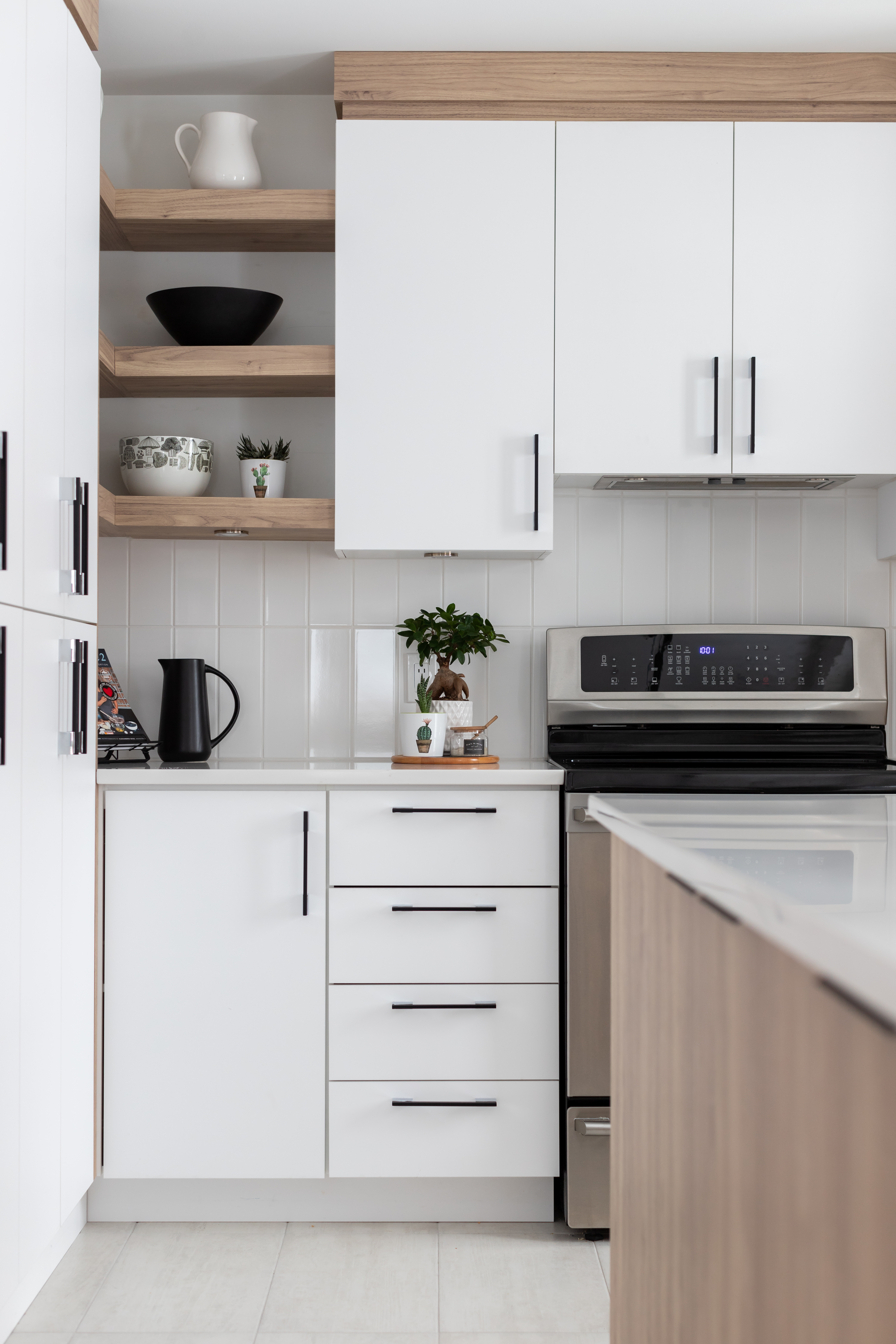 Il parait qu'on aime bien les cuisines fonctionnelles, avec du rangement & qui sont lumineuse 😍