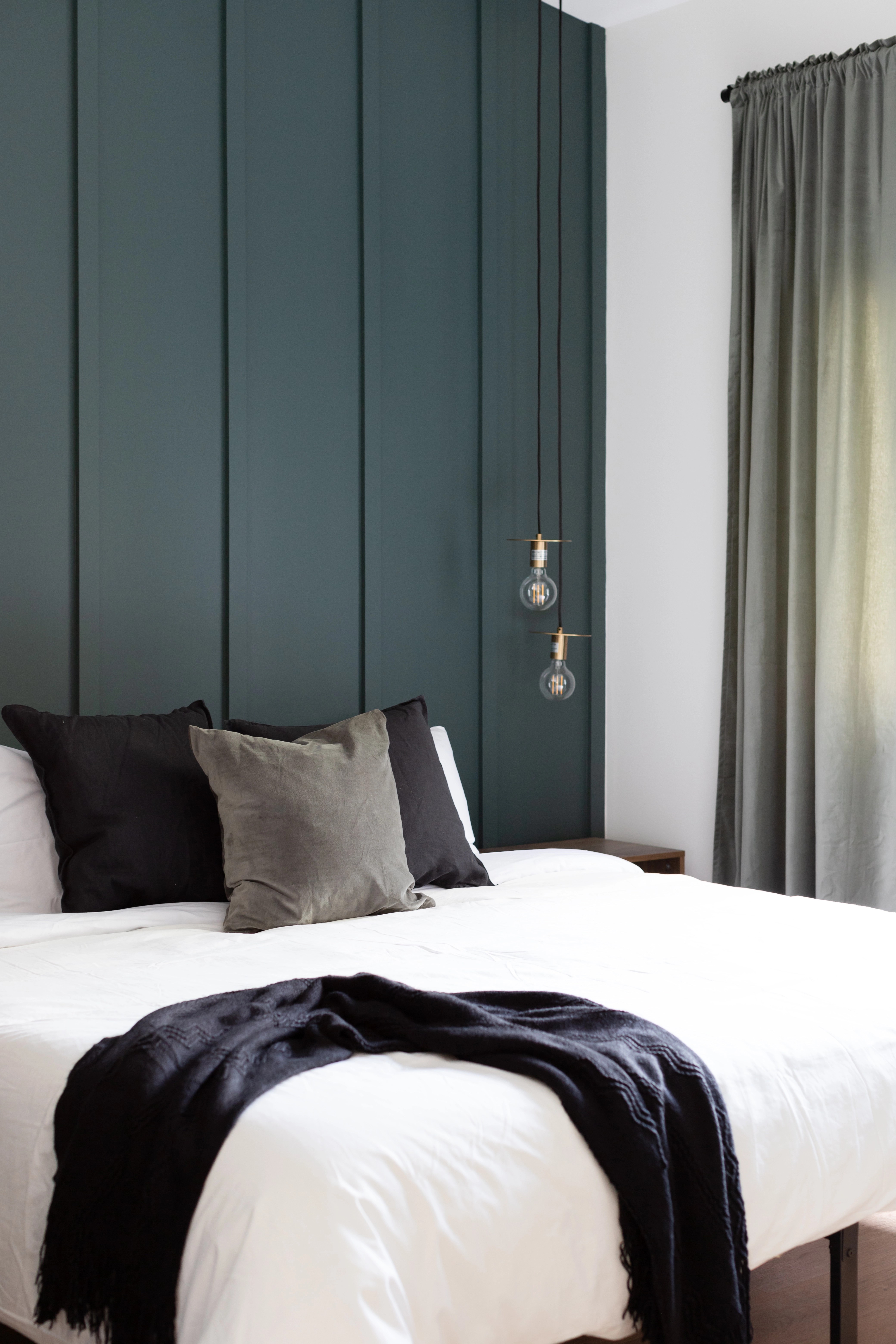 Design intérieur de chalet à Adstock, Québec. Rénovation complète par Élévation Studio Design pour un espace de vie moderne et fonctionnel.