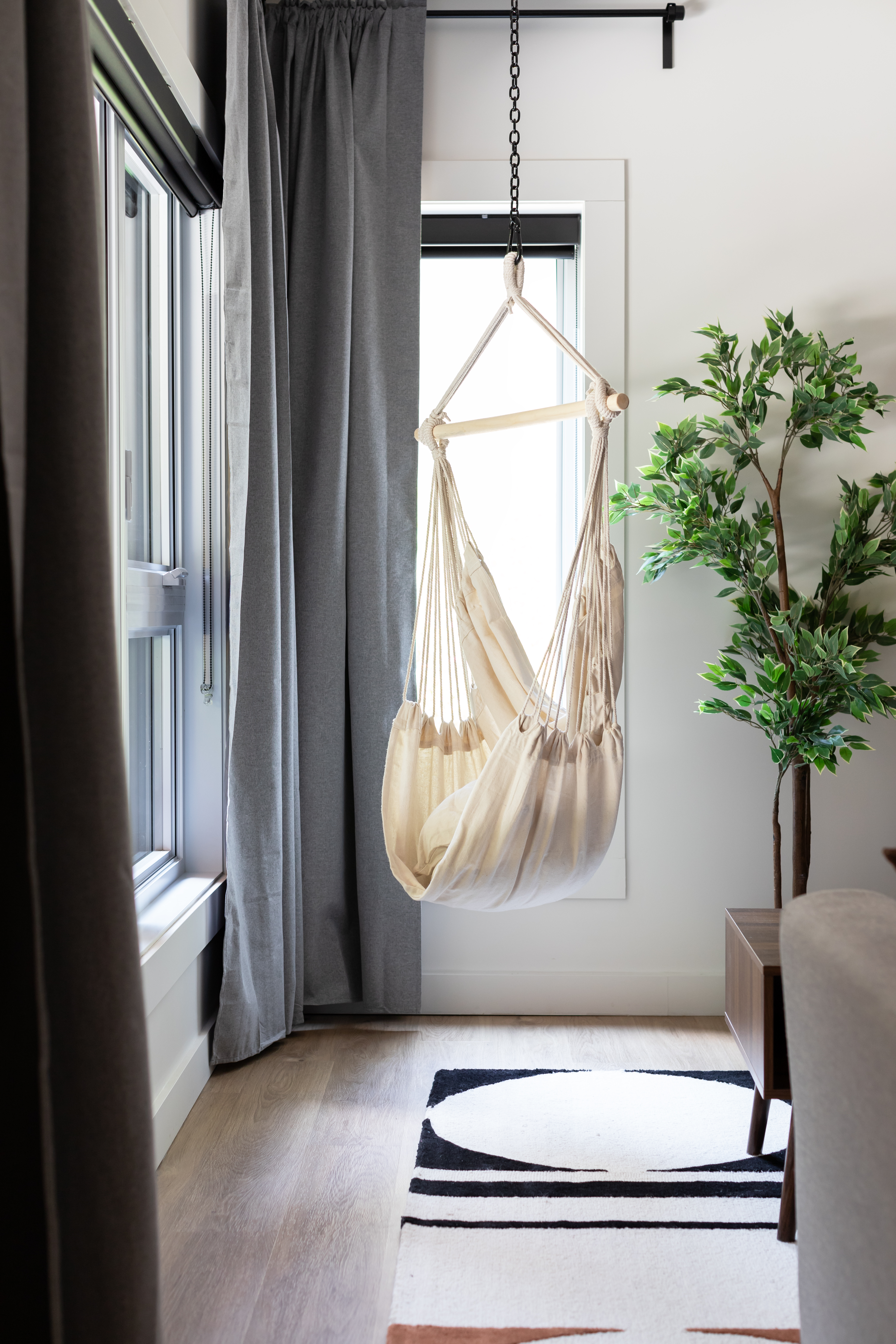 Design intérieur pour cuisine, salle de bain et entrée à Adstock. Élévation Studio Design réinvente les espaces avec des rénovations modernes et fonctionnelles.