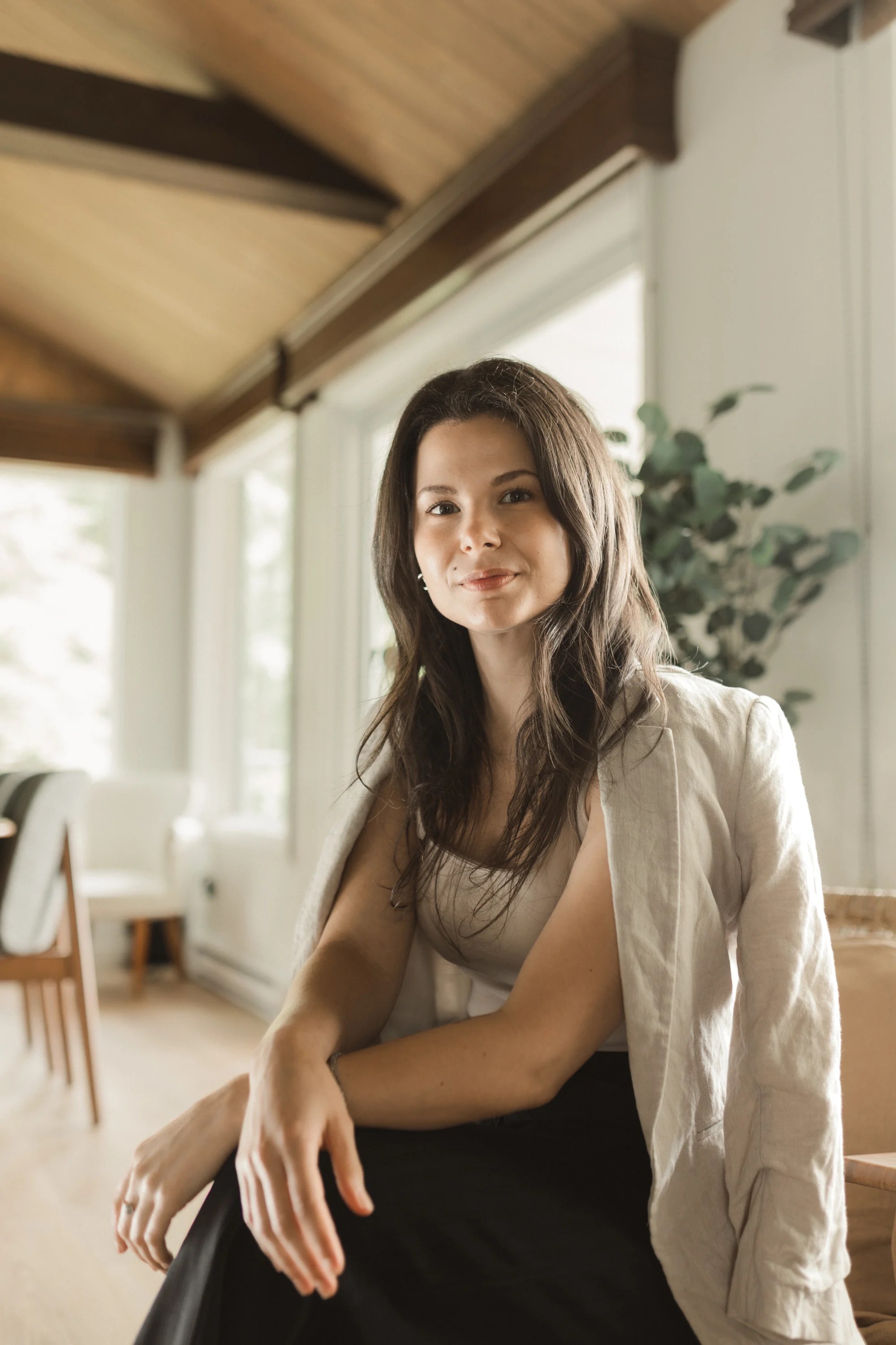 Kelly-Anne Racine, propriétaire et designer d'intérieur chez Élévation Studio Design à Thetford Mines, en Chaudière-Appalaches, au Québec.